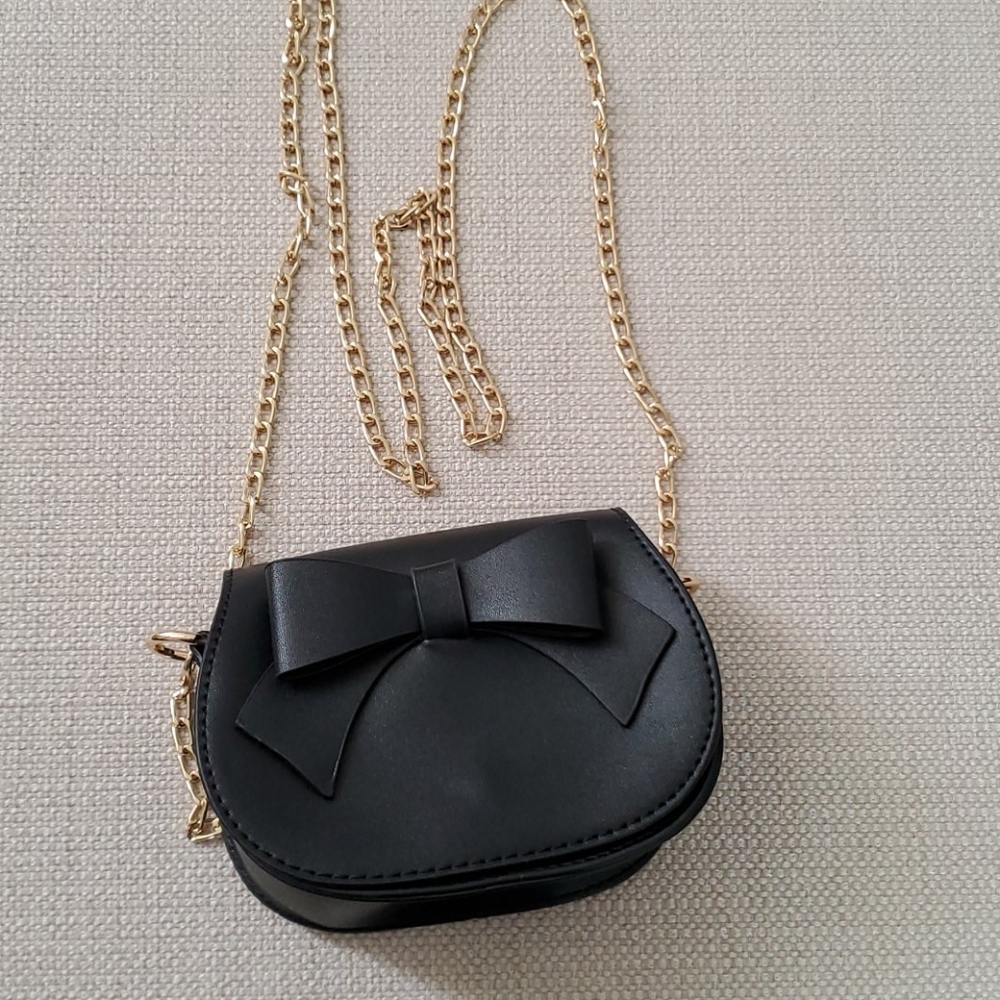 Small black purse